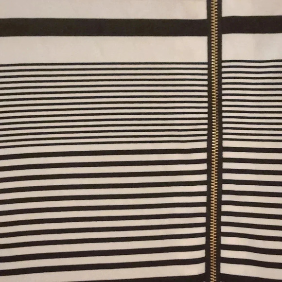 Tahari black & white sleeveless dress w/ gold zippered back Size 8 - Picture 5 of 7